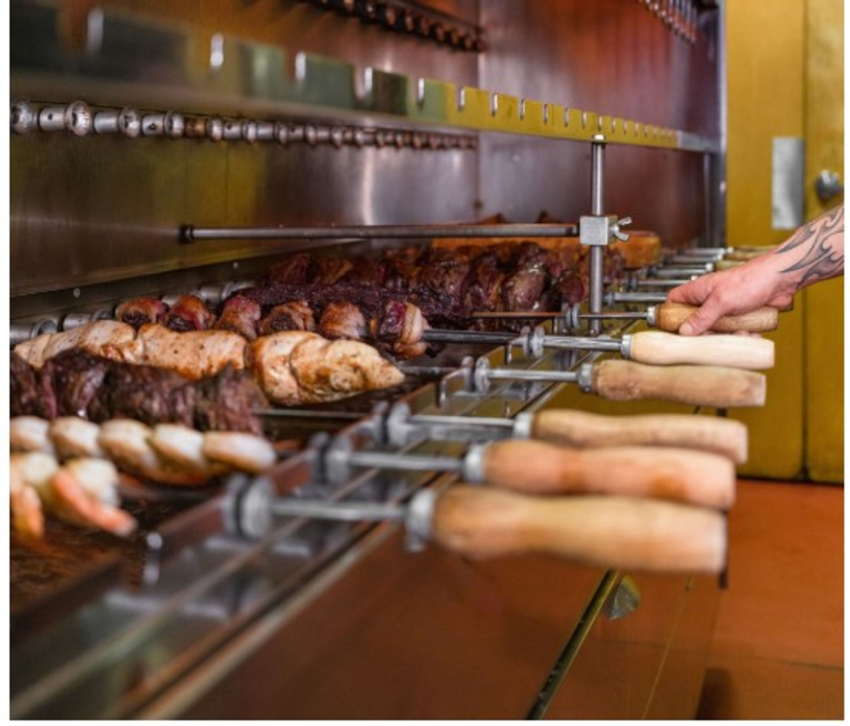 <strong>Rodizio Service &amp; À La Carte Options</strong>
